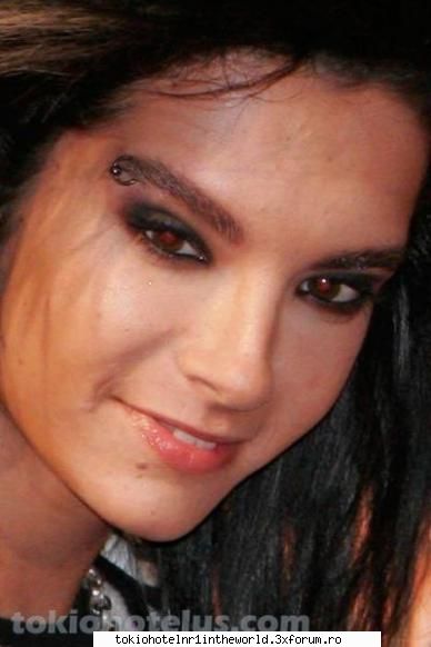..::Pics with Bill::.. - ce privire are in poza asta ;) - ..::Bill Kaulitz::..
