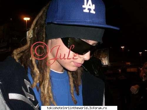 ..::Pics with Tom::.. - sunt aici tom..... uitate spre romania nu in jos - ..::Tom Kaulitz::..