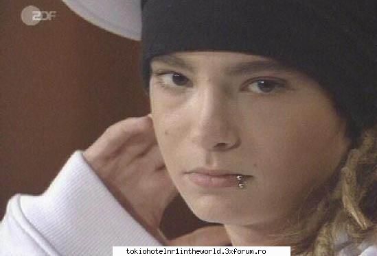..::Pics with Tom::.. - la ce s-o gandi??hmmmm sper k nu la fete sper sa - ..::Tom Kaulitz::..