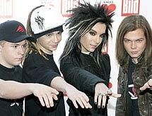 Pics with th - nu mai aratatzi q degetul..nu e frumos ba e fff - ...::Tokio Hotel::...